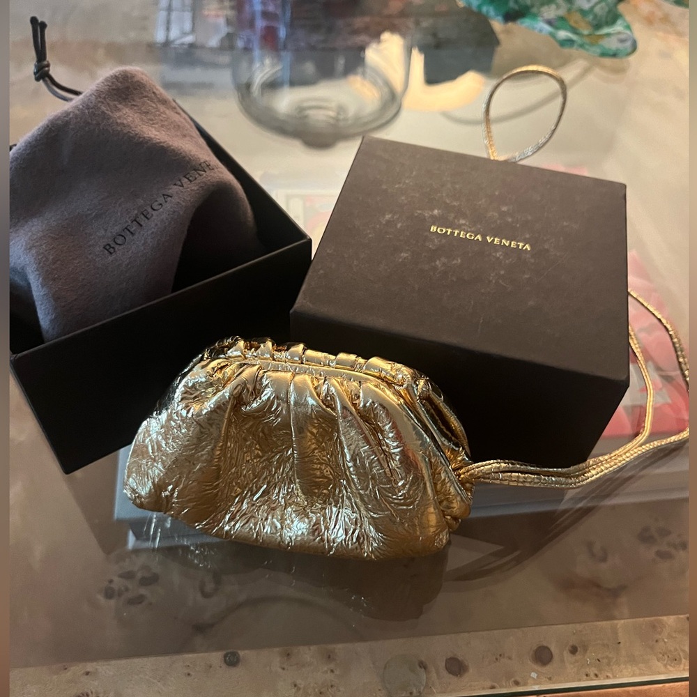 Authentic Bottega Veneta Coin Pouch / Clutch